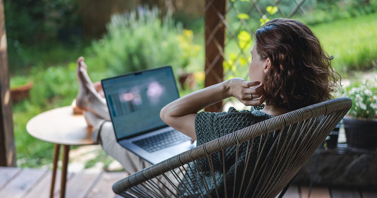 Lærðu íslensku í sumar – hvar sem er!