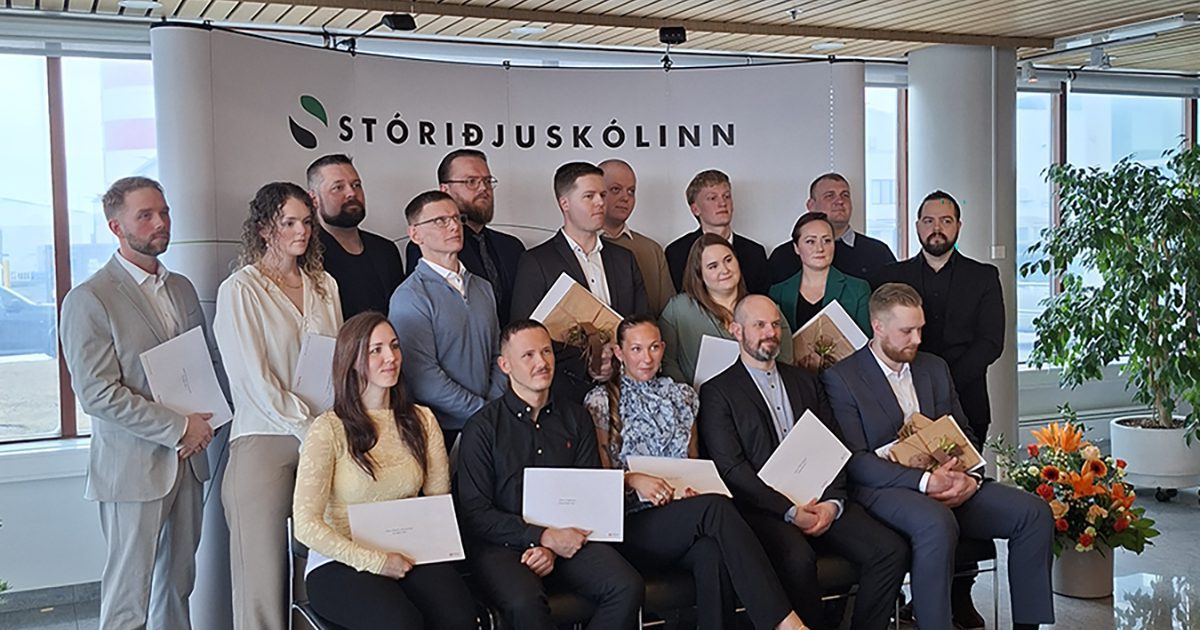 Útskrift úr grunnnámi Stóriðjuskólans